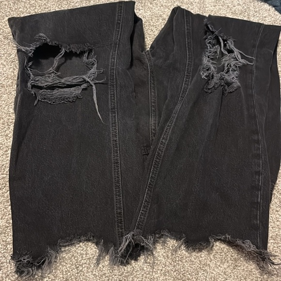 We The Free Black Cropped Jeans with Frayed Hem - Picture 4 of 7